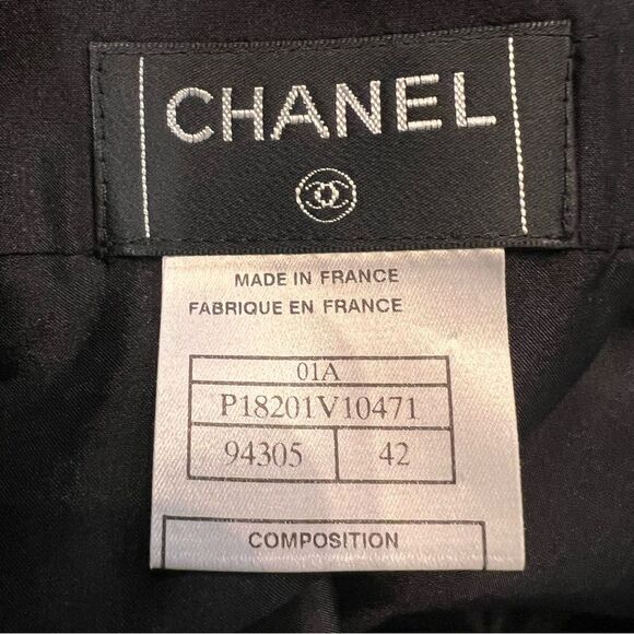 Elegant Chanel Black Skirt Size 42 - Picture 2 of 5